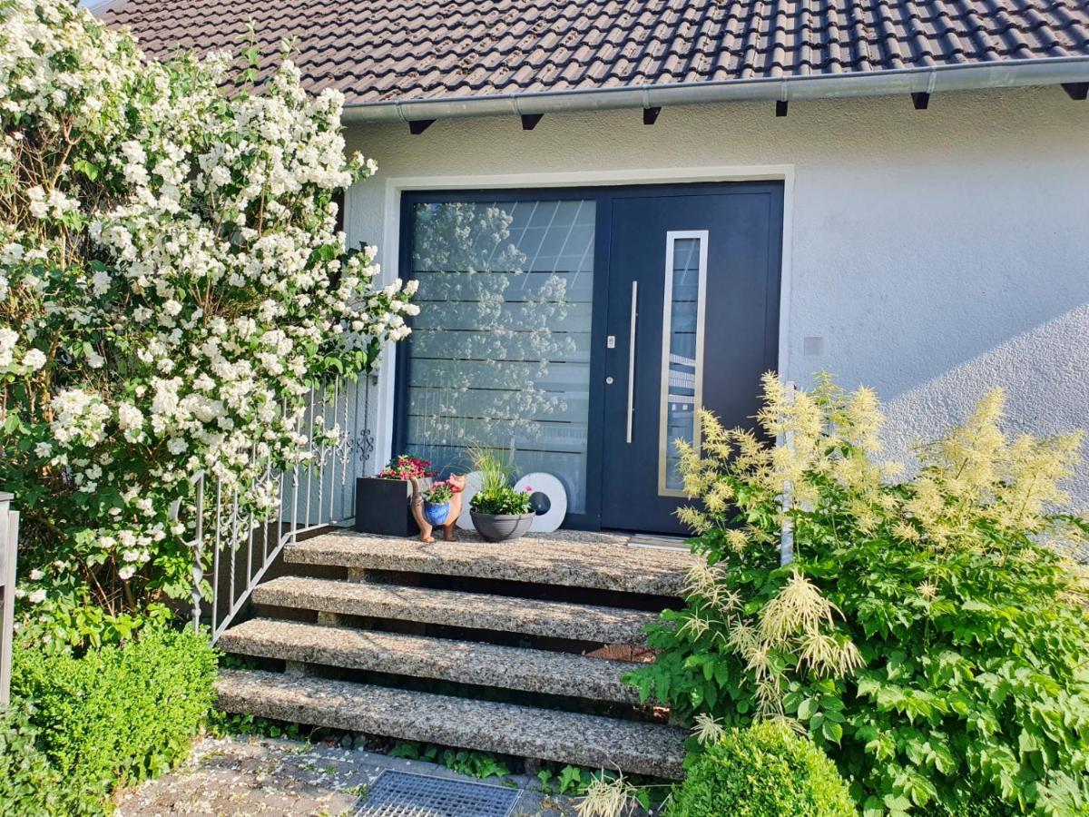 Privatzimmer Mit Eigenem Bad Und Kueche Burgwedel  Exterior photo